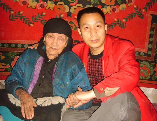 寿比南山福如东海，福如东海寿比南山的全句是什么（祝您全家：福如东海长流水）