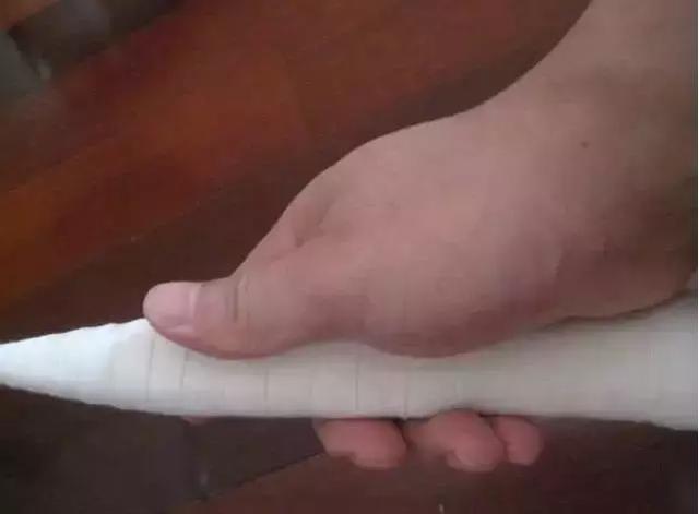 羽毛球双打发球规则，羽毛球双打规则（从持拍、站位、握拍、挥拍、举拍、发球一一讲解）