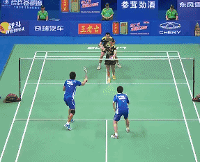 羽毛球双打发球规则，羽毛球双打规则（从持拍、站位、握拍、挥拍、举拍、发球一一讲解）