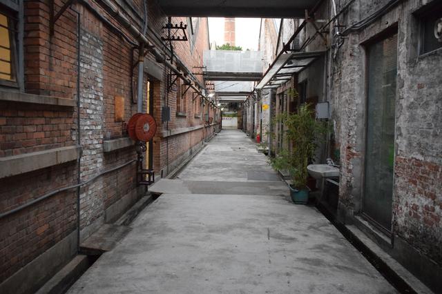 广州好玩的地方——红砖厂篇，广州市红砖厂创意园游记（随意拍摄的一些照片）