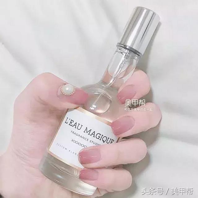 美甲图片大全，美甲图（这50款美甲，耐看不过时）