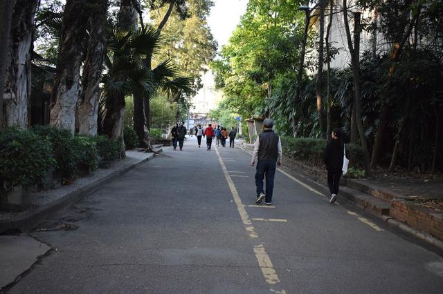 广州好玩的地方——红砖厂篇，广州市红砖厂创意园游记（随意拍摄的一些照片）