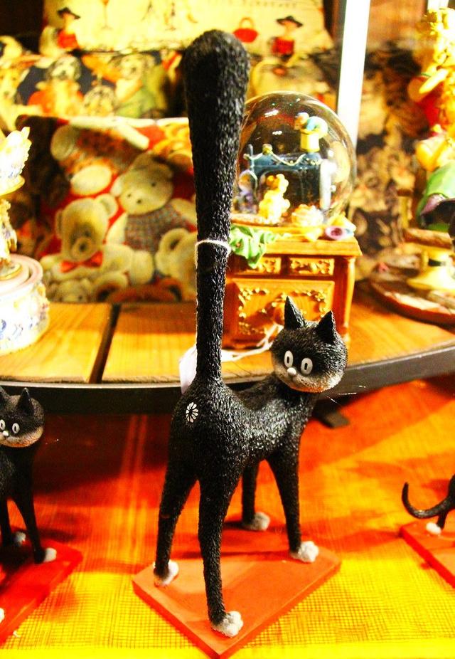 丁丁在苏联为什么买不到了，丁丁在苏联（80后们熟悉的丁丁和蓝精灵祖籍就在布鲁塞尔）