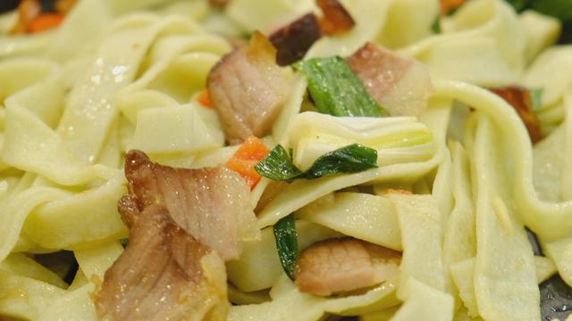 武汉特产豆丝怎么做好吃,武汉特产豆丝怎么做好吃视频(武汉特色小吃豆