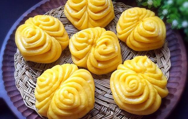 如何用面粉做小鱼馒头，如何用面粉做小鱼馒头好吃（馒头也能“开花”）