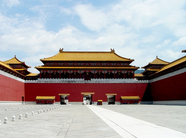 横店在哪个城市 横店影视城，横店在哪个城市哪个区（全球最大的影视城——横店）