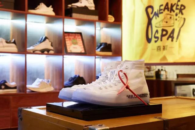 闪电板鞋是什么牌子，闪电鞋正品多少钱（国内首家sneaker清洗保养专门店登入上海）