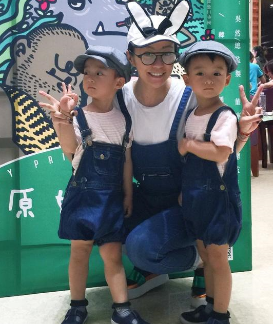 陈睿翔陈睿飞，范玮琪儿子叫啥（明星双胞胎子女）