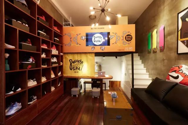 闪电板鞋是什么牌子，闪电鞋正品多少钱（国内首家sneaker清洗保养专门店登入上海）