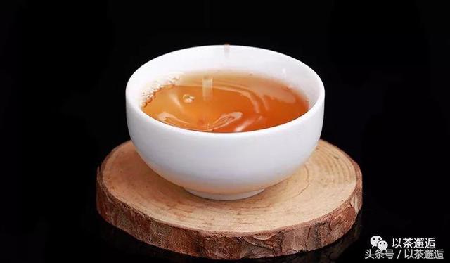 喝了七天乌龙茶胖了5斤，乌龙茶减肥效果真的有那么好