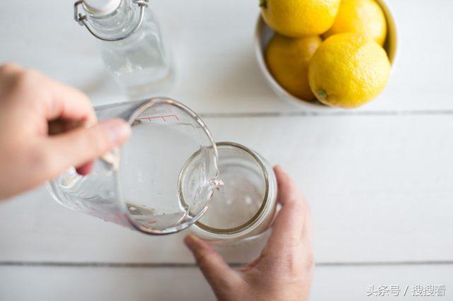 如何简单自制洗手液，护肤又杀菌（用4种原料在家DIY自制洗手液）