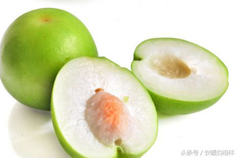 台湾牛奶枣与青枣的区别，台湾牛奶青枣是什么品种（这种水果被称为维生素丸只有冬天才成熟）