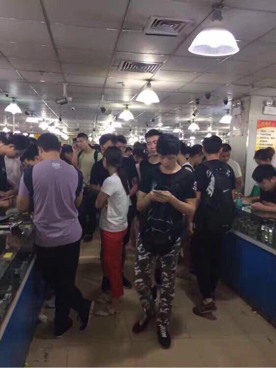 深圳手机水货市场地址，影响全国的华强北二手手机市场