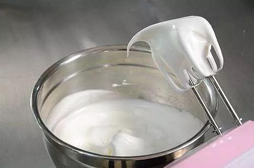 幼砂糖和白砂糖有什么区别（白砂糖、绵白糖、糖粉、红糖……到底怎么用）