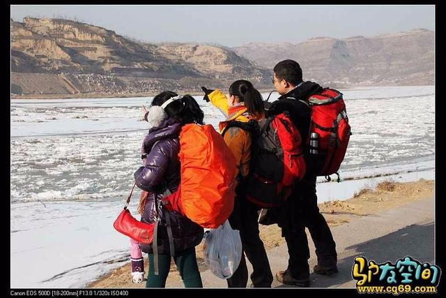 皮革拘束衣，皮革拘束衣自缚教程（一个渐渐远去的天才品牌）