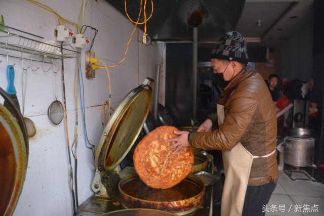 三角壮馍的做法，三角壮馍的面怎么和（一天就能卖近3000块钱）