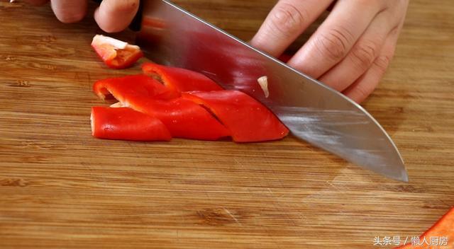 黄记煌焖锅的酱汁做法，黄记煌焖锅酱料的做法（教你做最简单的三汁焖锅）