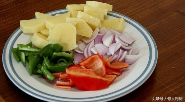 黄记煌焖锅的酱汁做法，黄记煌焖锅酱料的做法（教你做最简单的三汁焖锅）