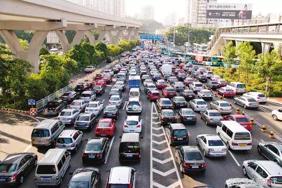 敞篷车下雨怎么办，敞篷车如果下雨了怎么办（你以为敞篷车就这么过瘾吗）