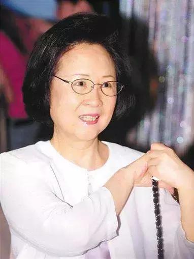 木瓜的网络含义，网络木瓜是什么意思（盘点14位著名作家笔名的由来——琼瑶笔名来自《诗经》）