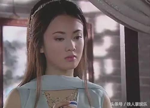 少年王卫斯理中扮小乔的演员是谁，少年王卫斯理小乔的扮演者（灵儿，曾经最美的她现在是最丑）