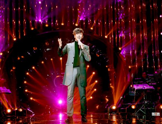 离人歌词表达什么意思，离人歌（被张学友林志炫李圣杰唱出不同味道）