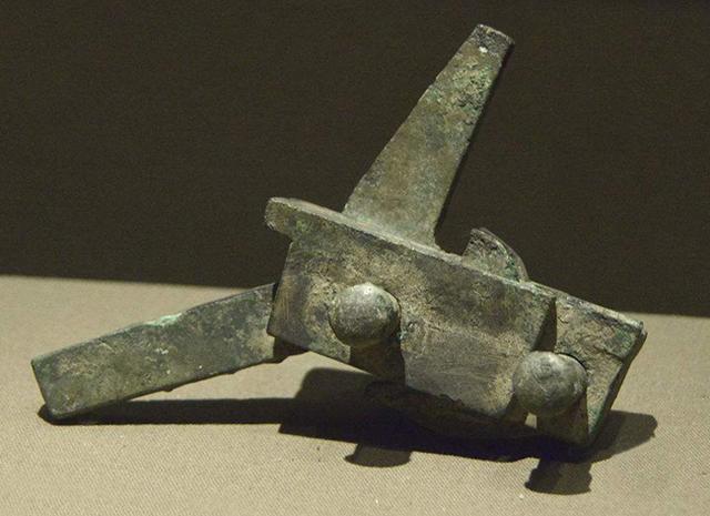 呕心沥血的主人公是谁，呕心沥血这个故事的主人公是谁（假设曹操不挟天子）