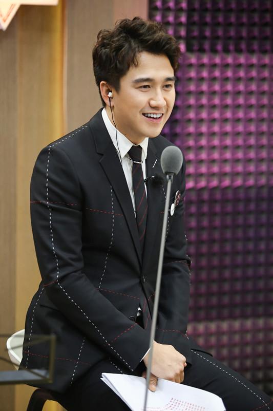 水瓶座的男明星，中国男明星哪些是水瓶座（翟天临，可惜我是水瓶座）