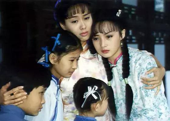 还珠格格尔康和紫薇谈星星看月亮，她才是还珠里有野心的大女主