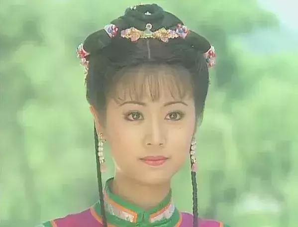还珠格格尔康和紫薇谈星星看月亮，她才是还珠里有野心的大女主