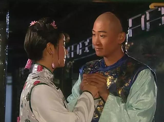 还珠格格尔康和紫薇谈星星看月亮，她才是还珠里有野心的大女主