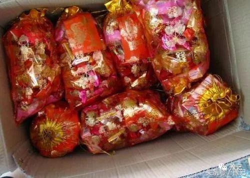 婚礼上伴娘团要统一着装吗，结婚一定要伴娘团吗（河南人的婚礼发生了哪些变化）