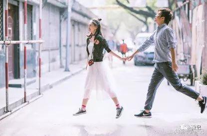 婚礼上伴娘团要统一着装吗，结婚一定要伴娘团吗（河南人的婚礼发生了哪些变化）