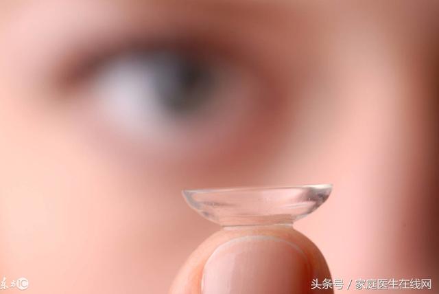 戴隐形眼镜好吗，经常戴隐形眼镜好吗（经常戴隐形眼镜的人）