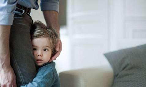 在感情中怎样戒掉粘人，男朋友嫌我粘人嫌我烦了怎么办（六大技巧帮你轻松戒除宝宝粘人）