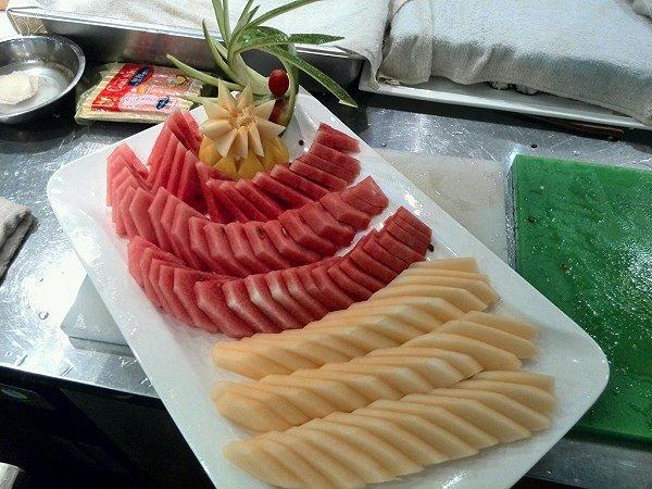 果盘摆盘花样图片大全，疯狂的水果（春节餐桌上的“点睛之笔”）