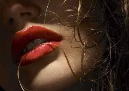 什么礼物最能打动天蝎女，天蝎女最喜欢什么礼物（天蝎座喜欢什么样的情人节礼物呢）