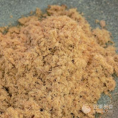 在家里怎么制作牛肉松，在家里怎么制作牛肉松露（牛肉松的做法）