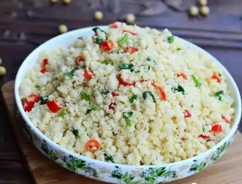 豆浆渣可以吃吗，打豆浆剩下的豆渣怎么办（榨完豆浆豆渣千万别扔）