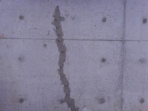 混凝土裂缝修补方案有哪些，混凝土施工裂缝产生原因及预防措施和修补方式