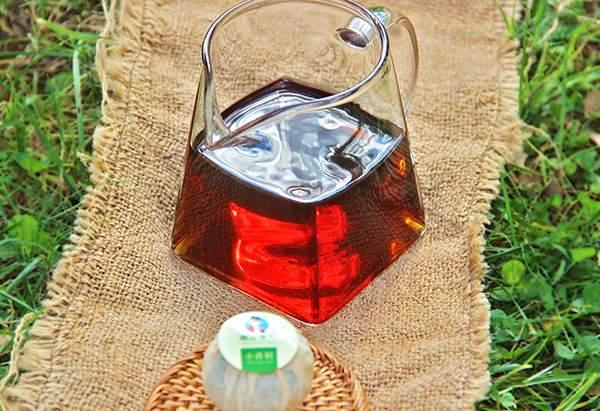 小青柑普洱茶的功效与作用价格，小青柑普洱茶功效与作用（2017年新会小青柑普洱茶价格）