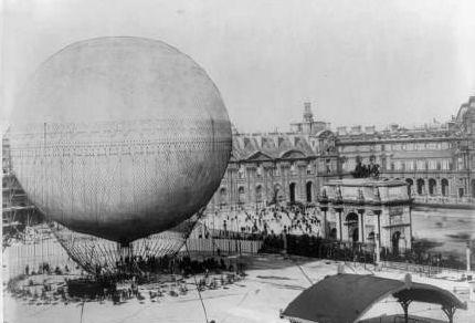 热气球是谁发明的，热气球是谁发明出来的（最早载人上天的热气球）