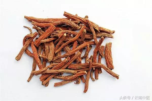 生白芍的功效与作用，生白芍的作用和功效（哪些中药有补血的效果）