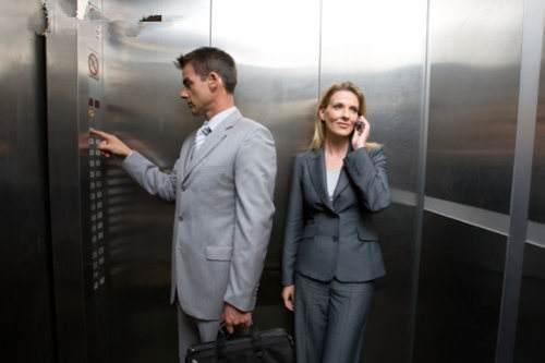 乘坐电梯的礼仪,职场人必须牢记的电梯礼仪(乘坐电梯的礼仪,你了解