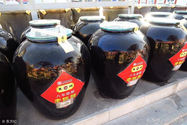 山西老陈醋的特点，山西老陈醋到底有何特色（以色、香、醇、浓、酸五大特征著称于世）