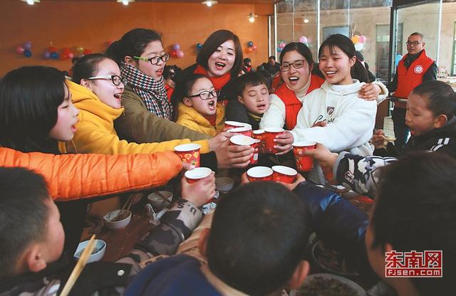 关于生意的对联大全，生意对联大全经典（新春走基层：团圆）