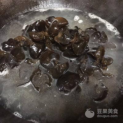 凉拌木耳的做法，老乡鸡凉拌木耳的做法（凉拌木耳的做法 最正宗的做法）