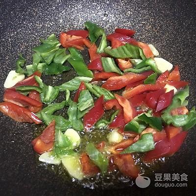 扇贝丁的做法大全，扇贝丁的做法大全家常（彩椒扇贝丁的做法）