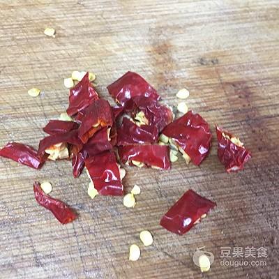 凉拌木耳的做法，老乡鸡凉拌木耳的做法（凉拌木耳的做法 最正宗的做法）