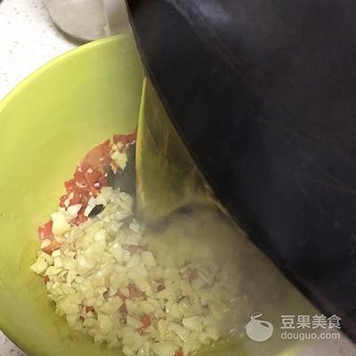 凉拌木耳的做法，老乡鸡凉拌木耳的做法（凉拌木耳的做法 最正宗的做法）